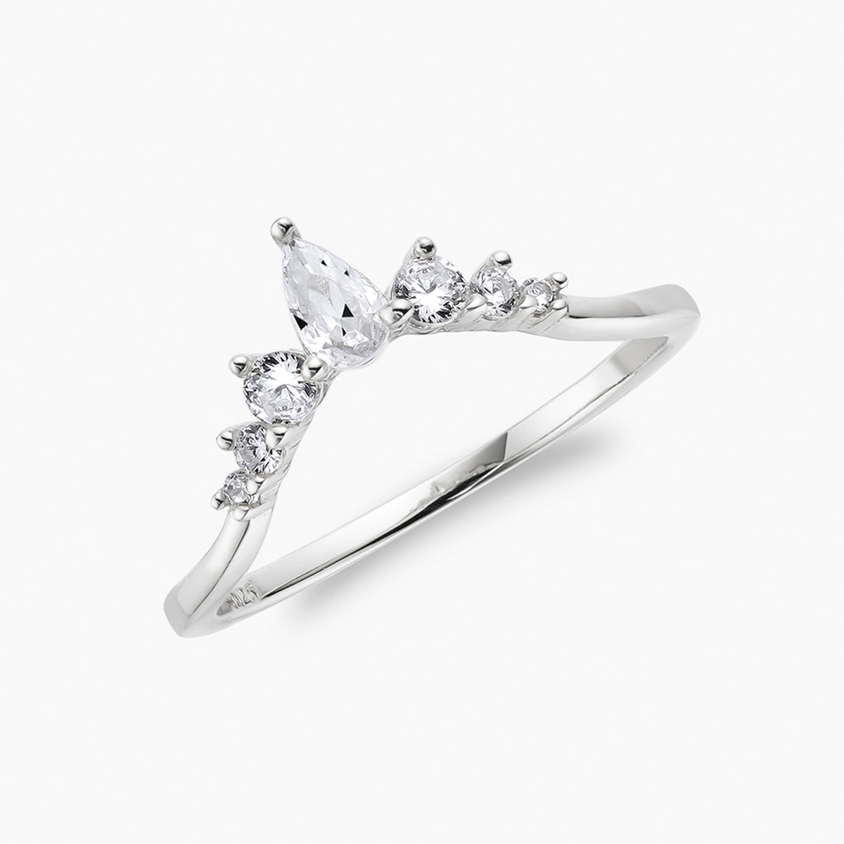 V-Form Ring mit Tropfen-Zirkonia