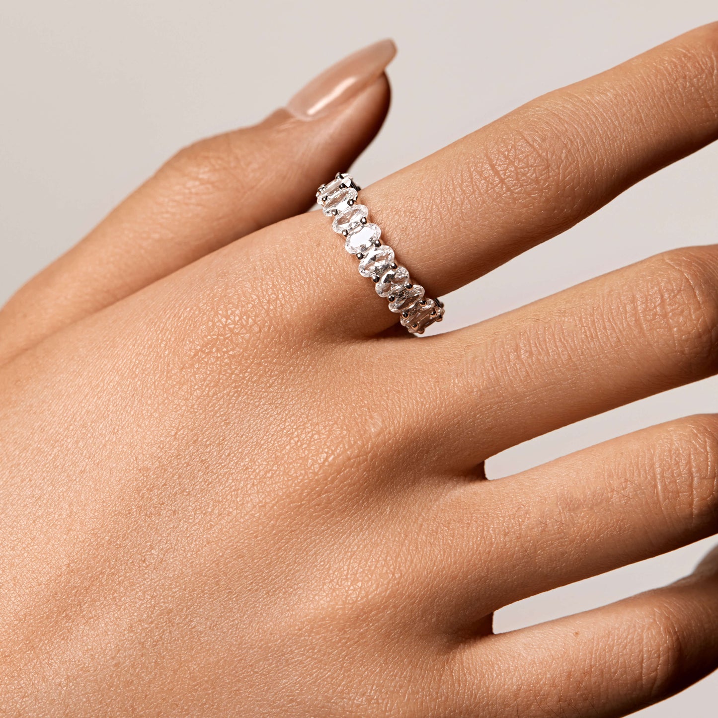 Ring mit großen Diamant-Steinen