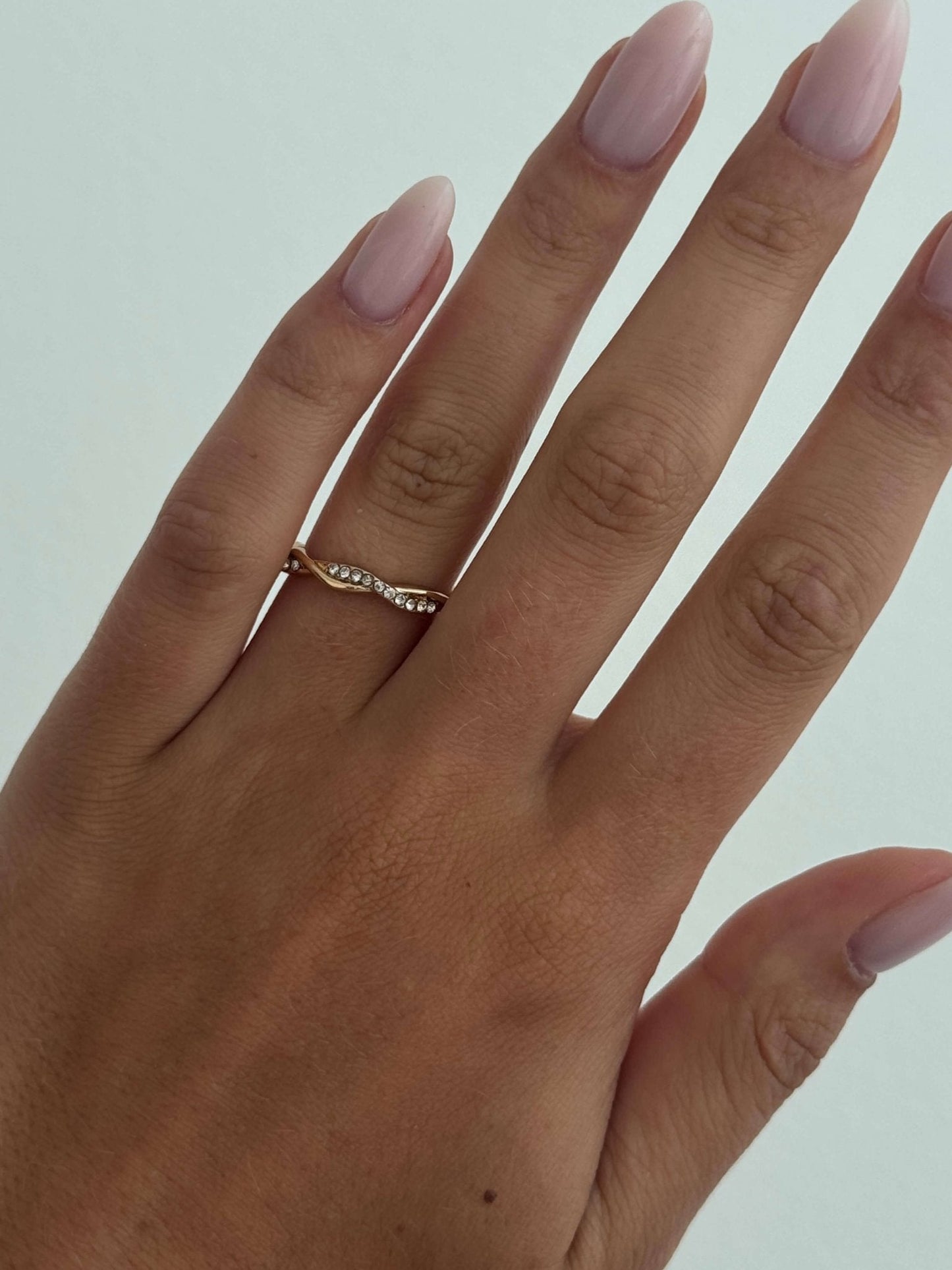 Twist Elegance Ring